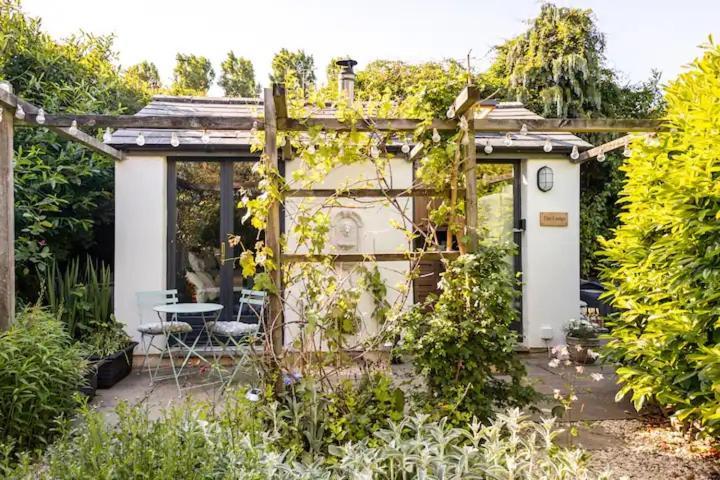 The Lodge - A Tranquil Escape Atworth 외부 사진