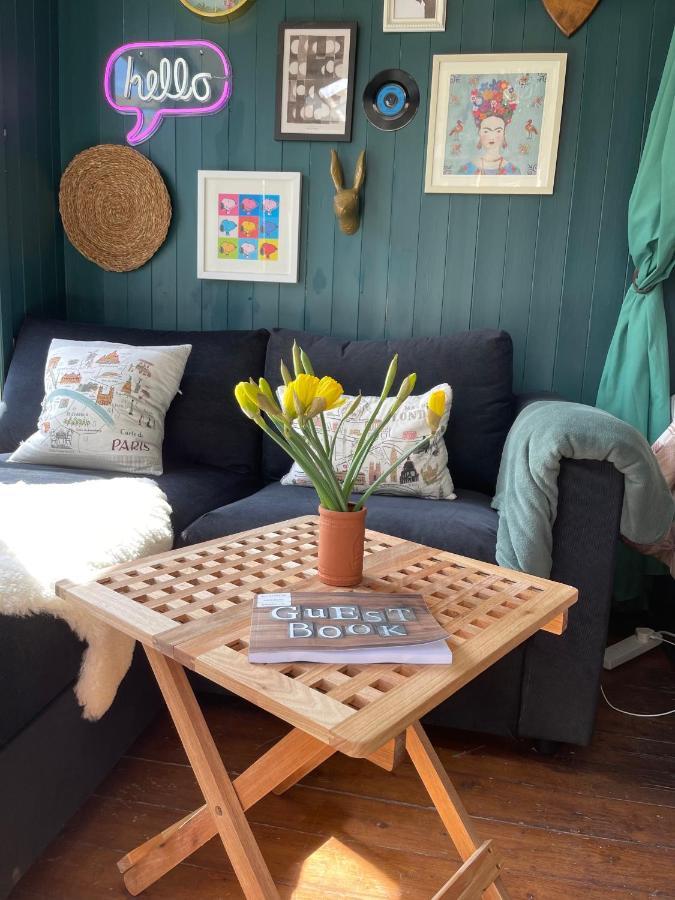 The Lodge - A Tranquil Escape Atworth 외부 사진